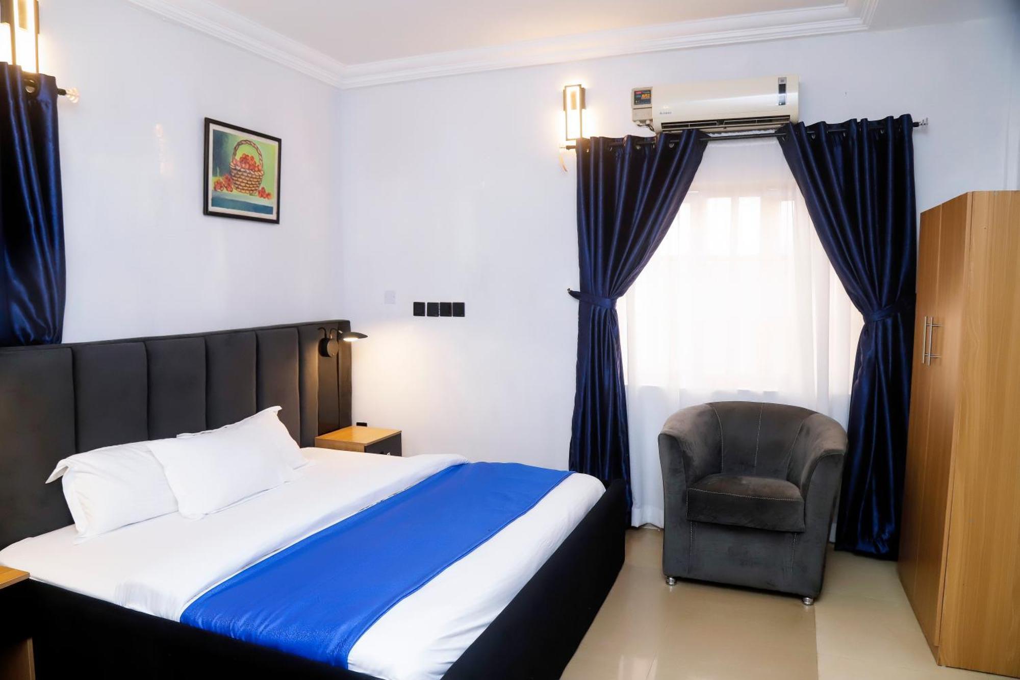 Western Dreams Hotel Абуджа Экстерьер фото