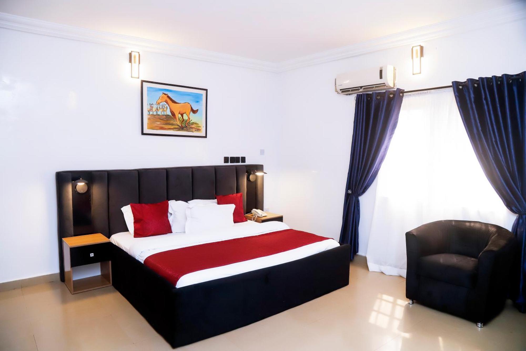 Western Dreams Hotel Абуджа Экстерьер фото