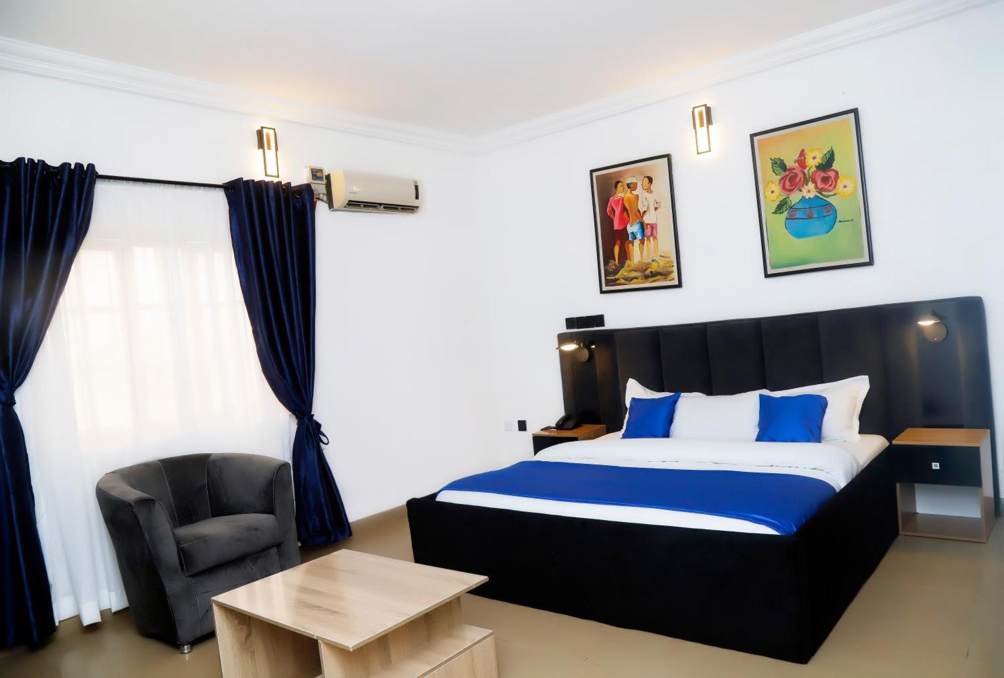 Western Dreams Hotel Абуджа Экстерьер фото