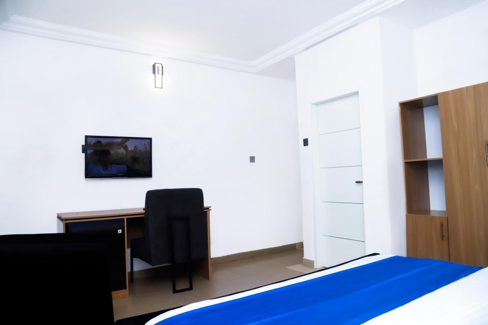 Western Dreams Hotel Абуджа Экстерьер фото