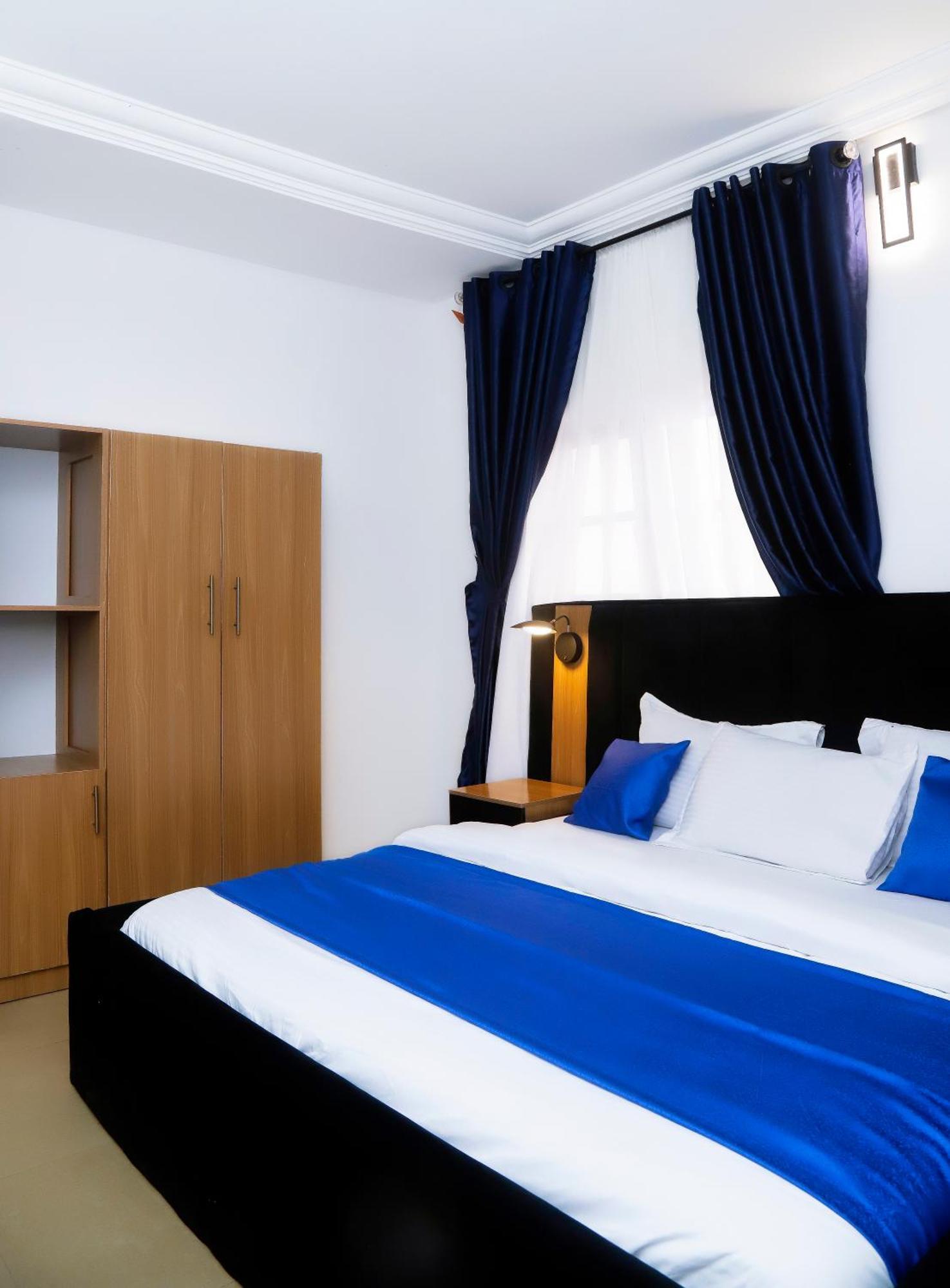Western Dreams Hotel Абуджа Экстерьер фото