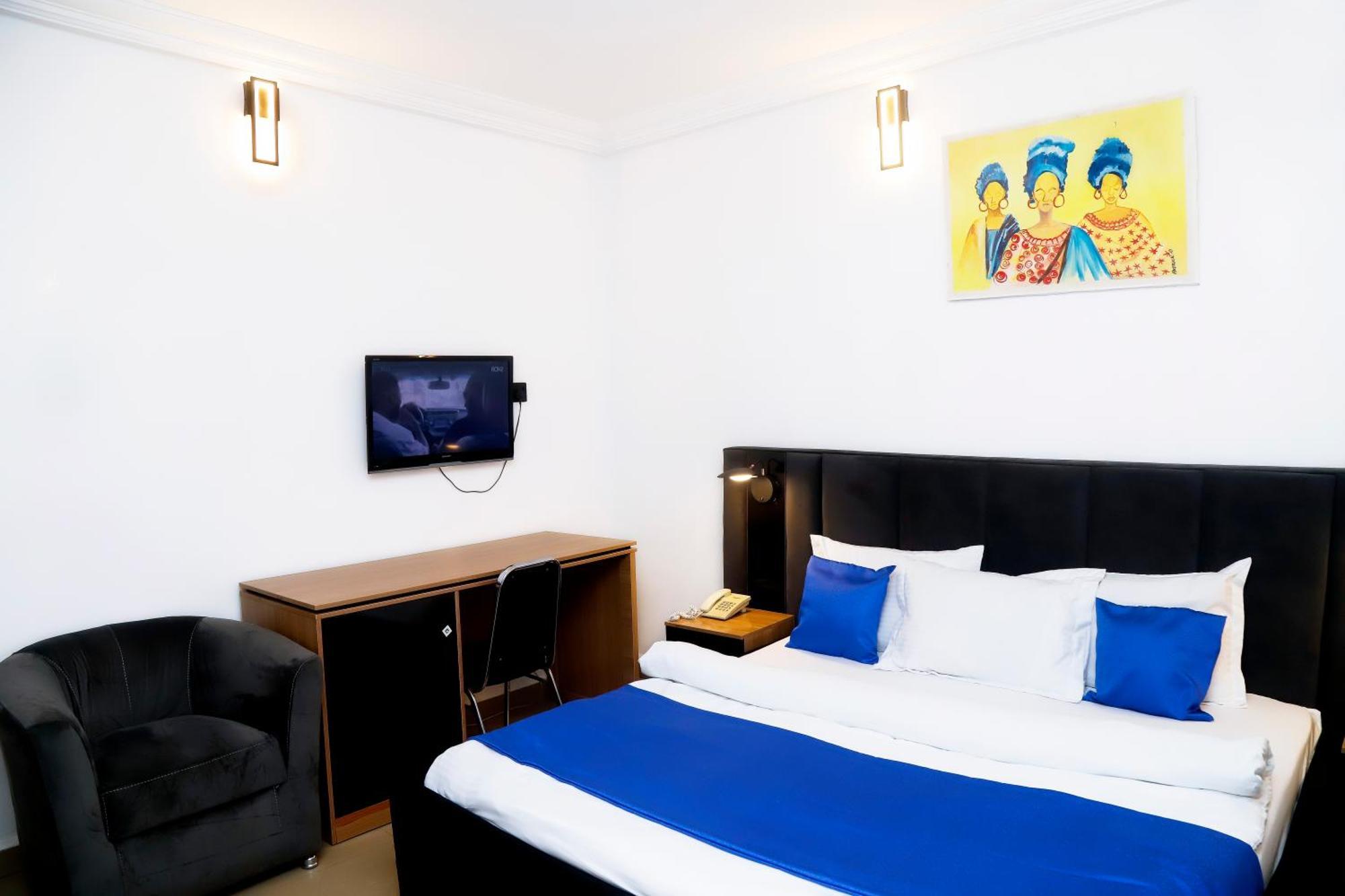 Western Dreams Hotel Абуджа Экстерьер фото