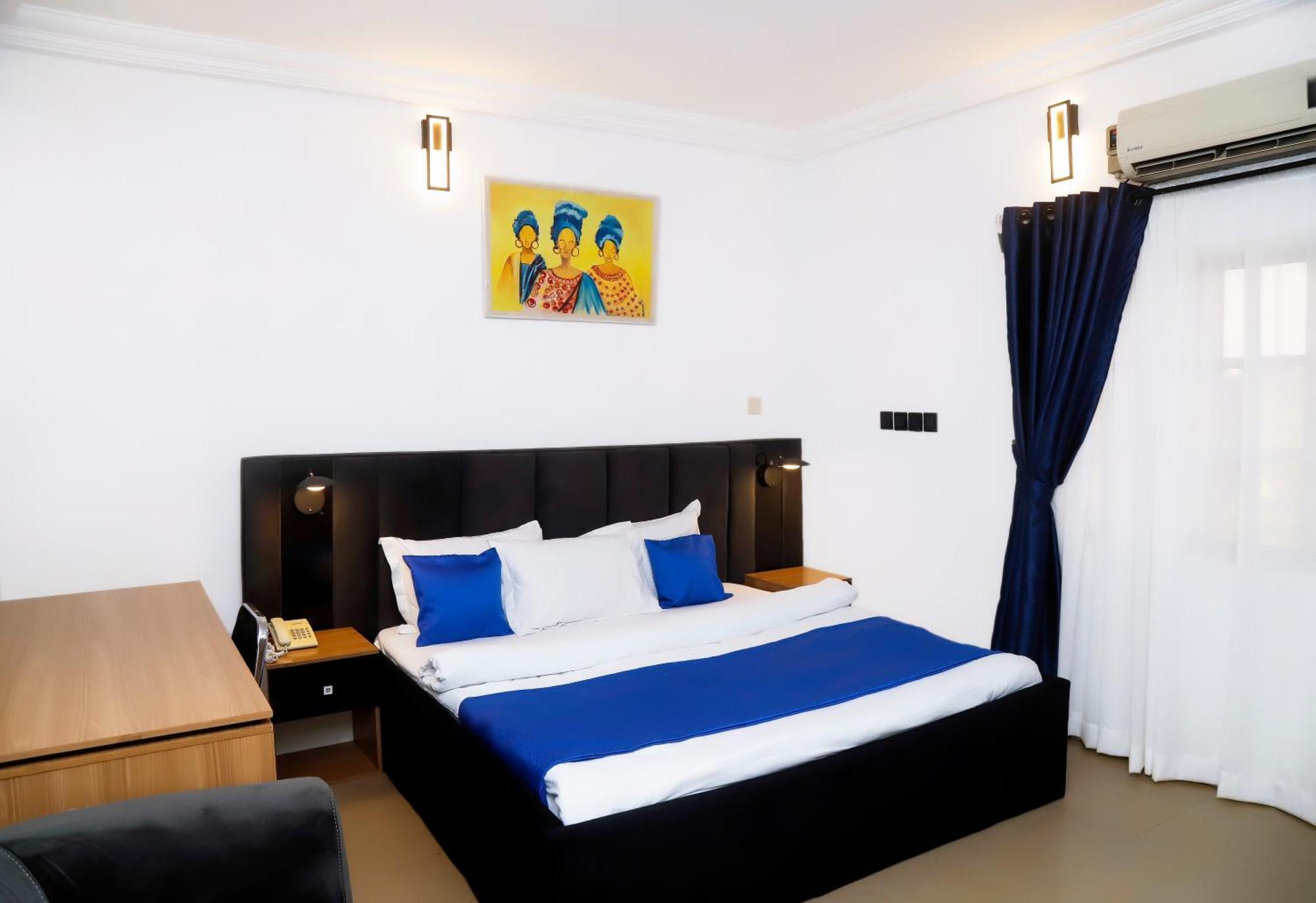 Western Dreams Hotel Абуджа Экстерьер фото