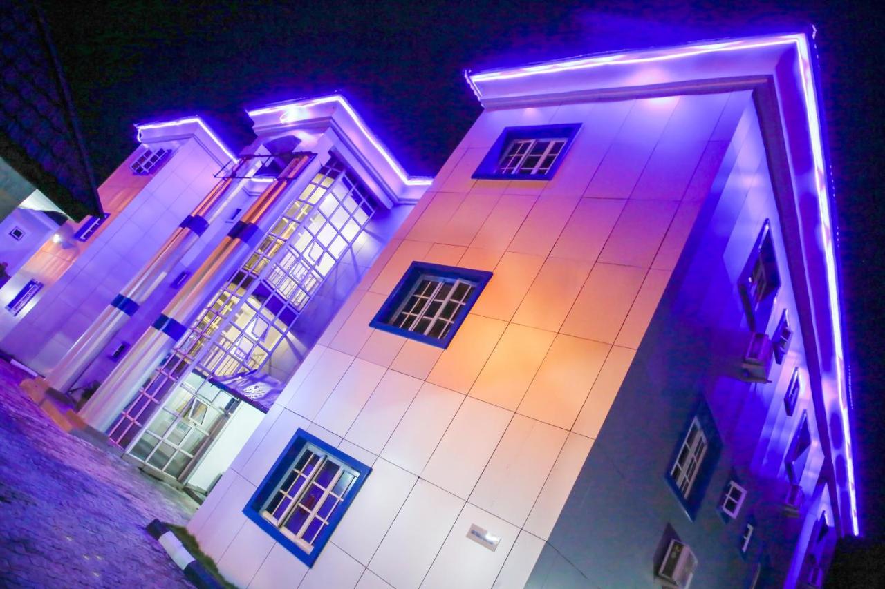 Western Dreams Hotel Абуджа Экстерьер фото