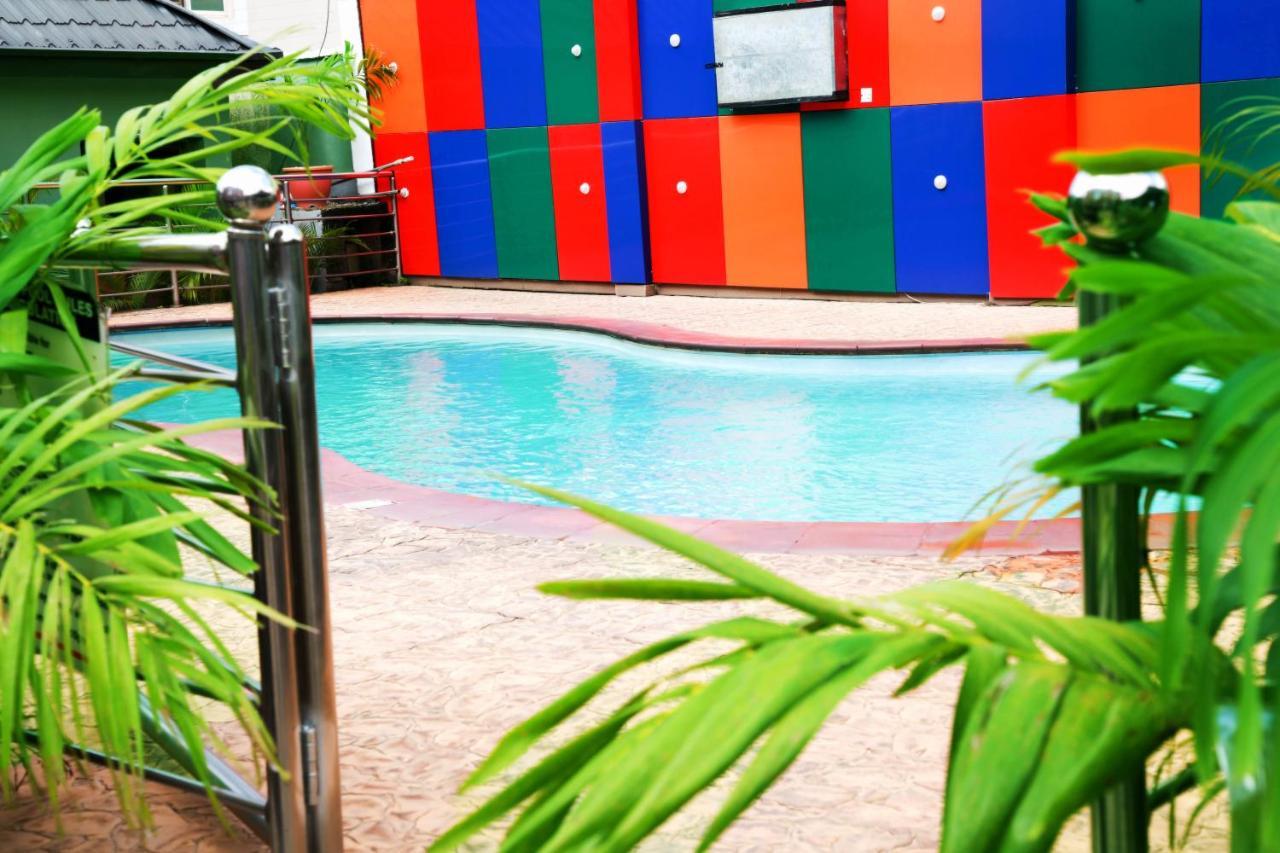 Western Dreams Hotel Абуджа Экстерьер фото