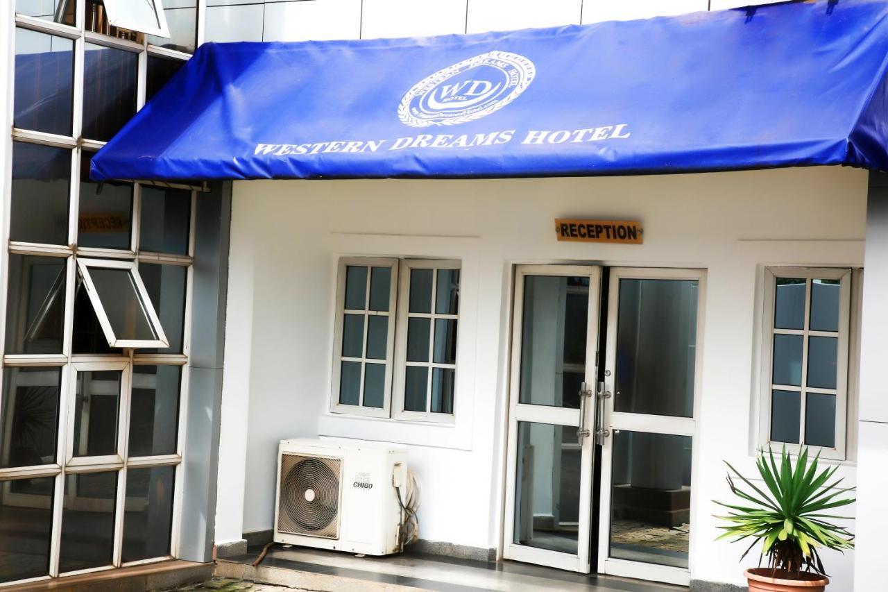 Western Dreams Hotel Абуджа Экстерьер фото