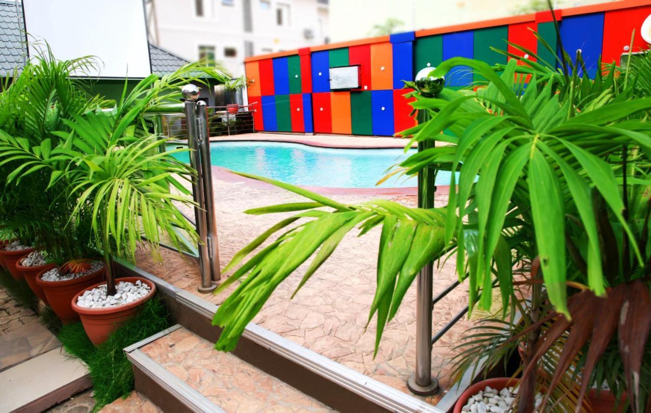 Western Dreams Hotel Абуджа Экстерьер фото